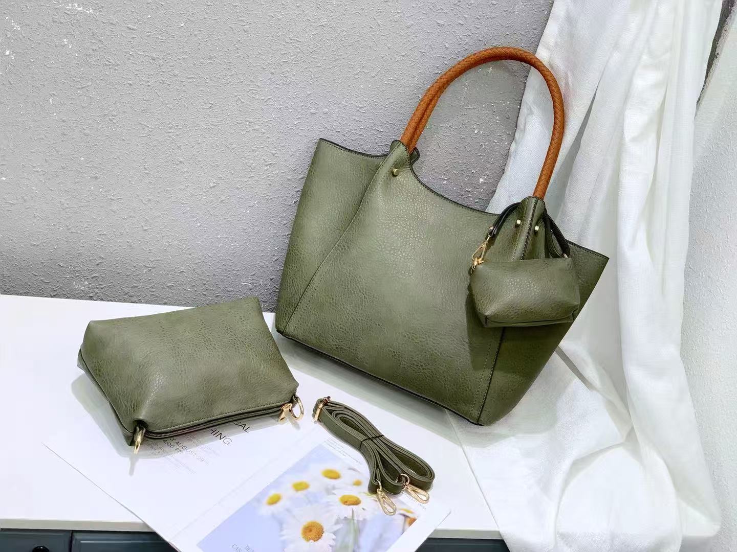 Leather shoulder bag