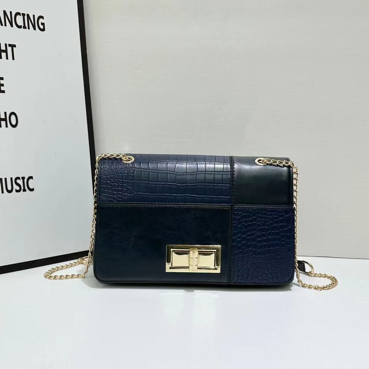 Clutch detail bags